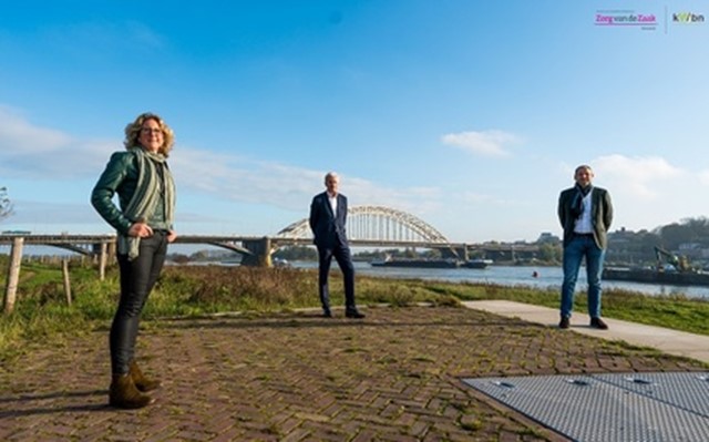 zorg van de zaak netwerk en kwbn pleiten voor verplichte wandeling tijdens werktijd