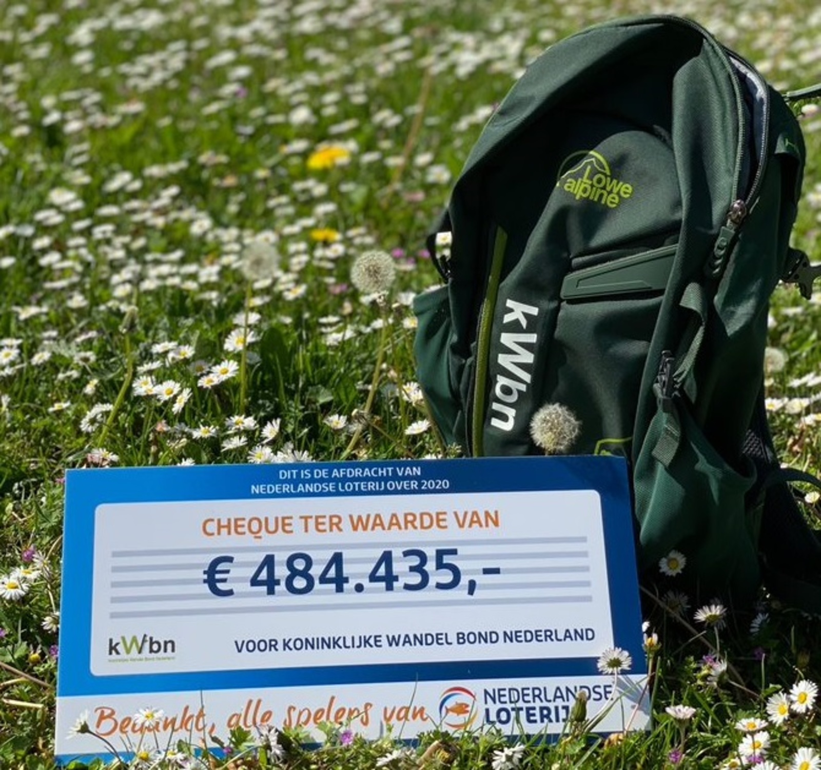 Cheque ter waarde van 484.435 euro van Nederlandse Loterij