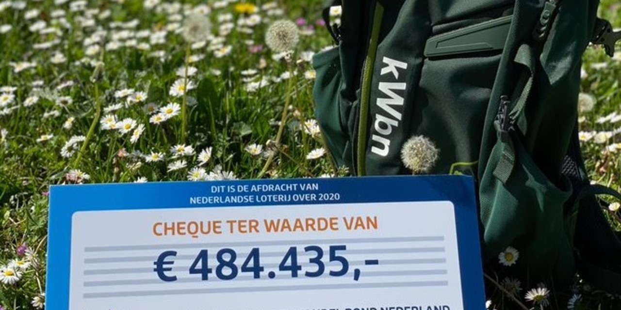 Cheque ter waarde van 484.435 euro van Nederlandse Loterij