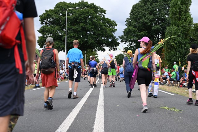 4daagselopers op straat