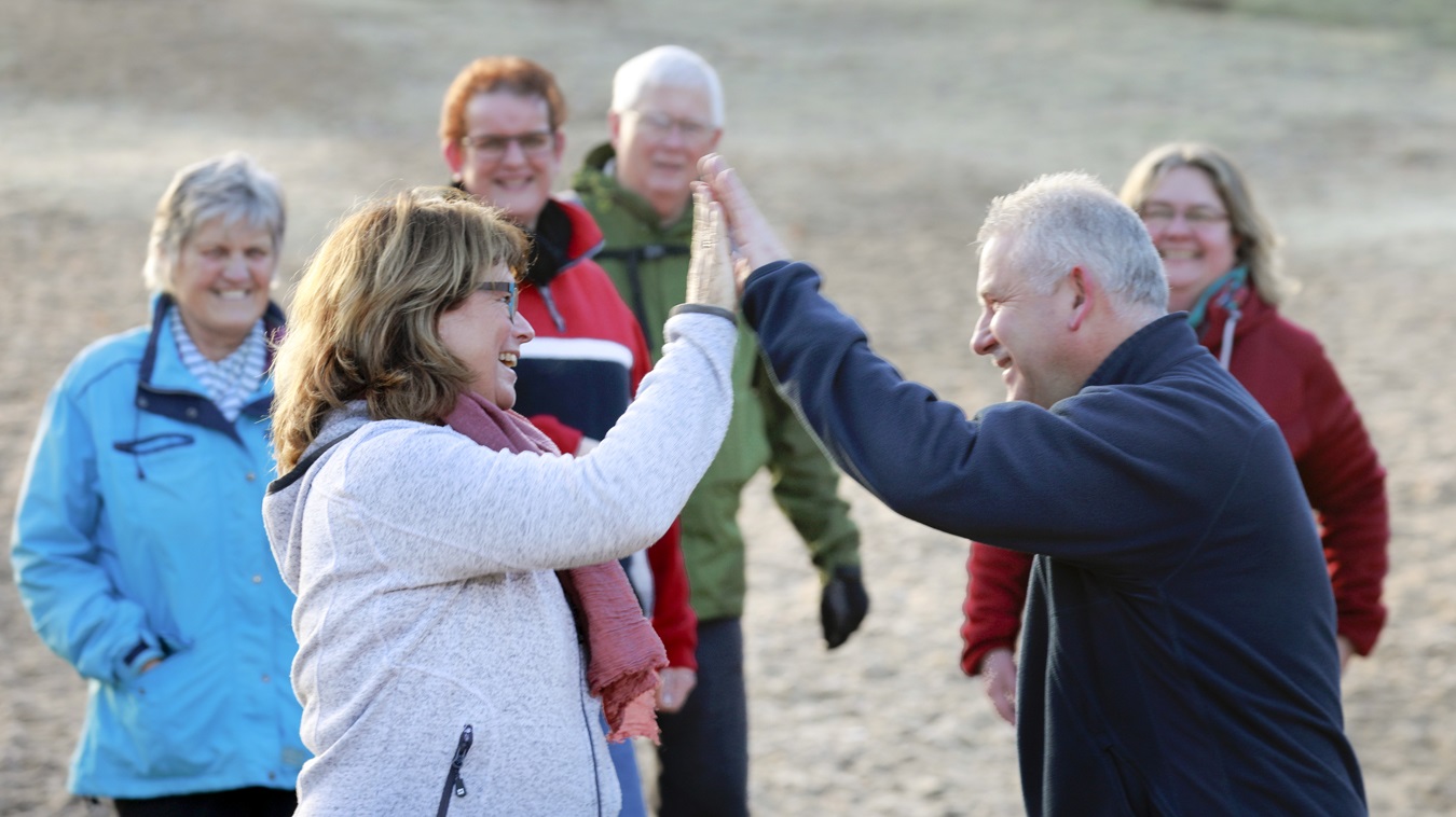 Wandeltraining succes vieren high five