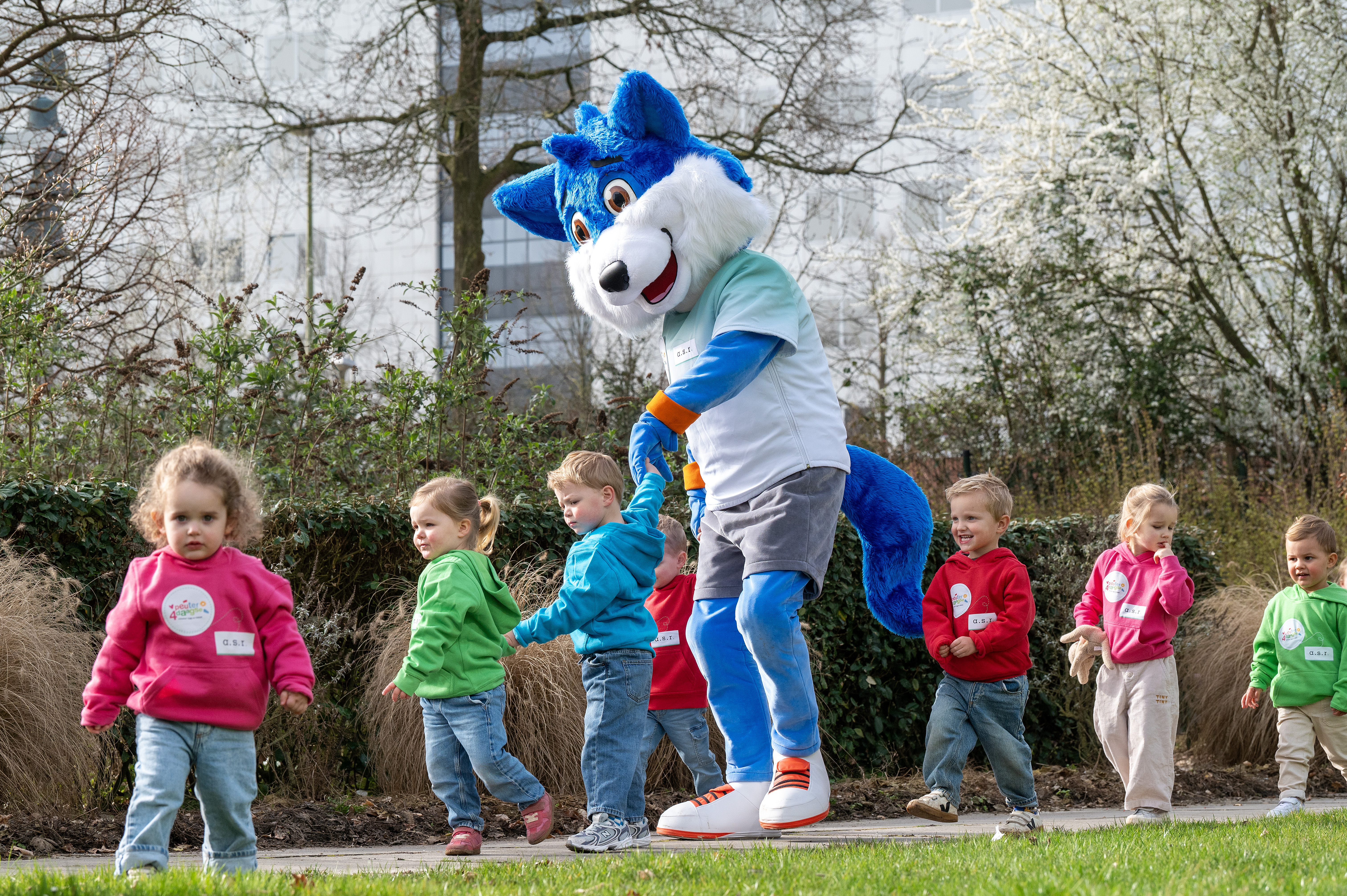 006Rd Asr Peuter4daagse[1]